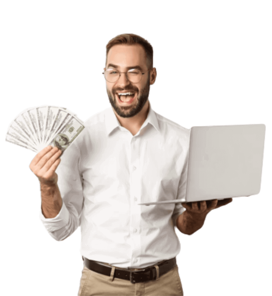 Homem feliz apos vender seu notebook usado em goiania